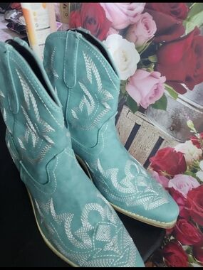 Turquoise Western Embroidered Women’s Ankle Boots
